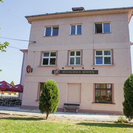 Pension Berten Strasice Strasice  외부 사진